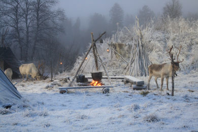 Atmosphere: snow, wind, frost, fog, smoke, rain, storms